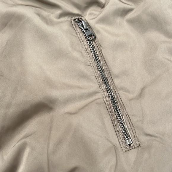 RSQ Womens Taupe Bomber Jacket /NWT/XL - Picture 11 of 16